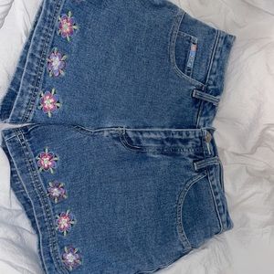 Y2K No Excuses shorts